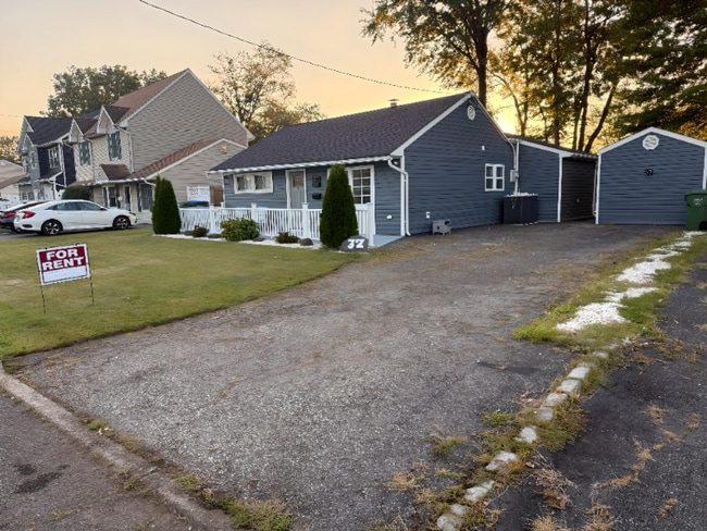 Photo - 37 Crescent Rd