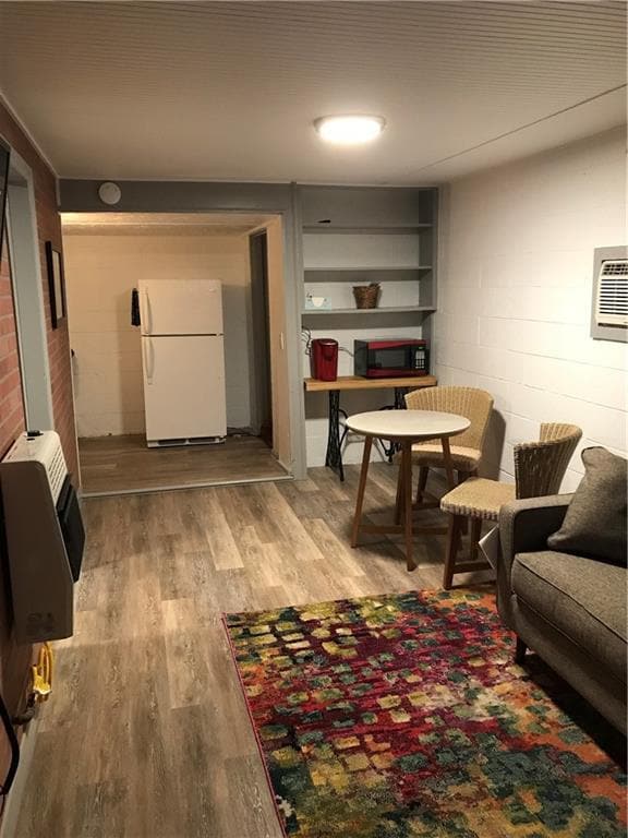 Photo - 16 W Thatcher St Unit A