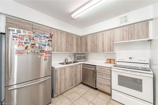 Photo - 1512 Pilgrims Way Unité 2-Bed