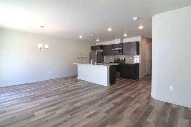 Photo - 3 Bedroom, 2.5 Bath Townhome in Kennewick