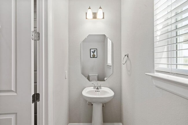 Photo - 129 Stone Cyn Dr