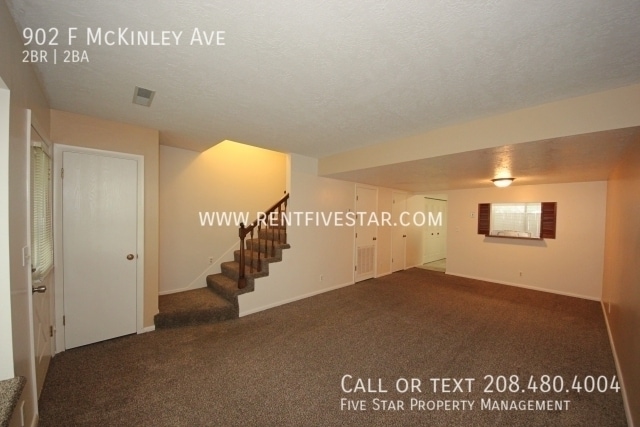 Photo - 902 F McKinley Ave-