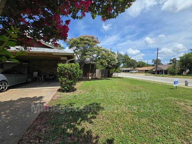Building Photo - 6206 Buffalo Pass Unit A