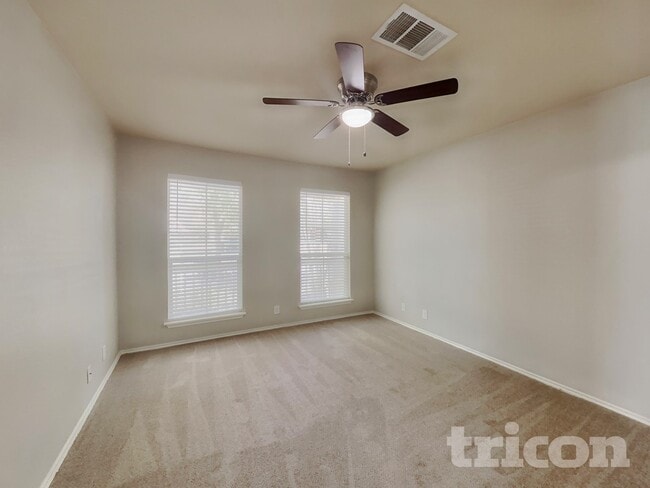 Photo - 18521 Mammoth Cave Blvd