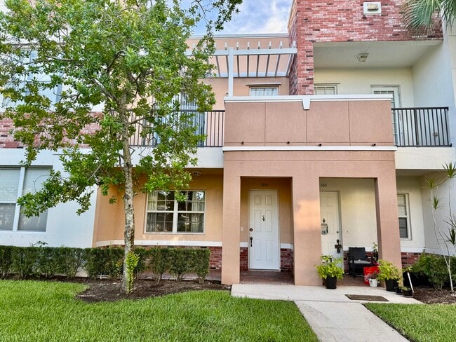Building Photo - 10520 SW Stephanie Way Unit 104 Rental