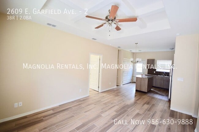 Photo - 2609 E Garfield Ave Unidad 2