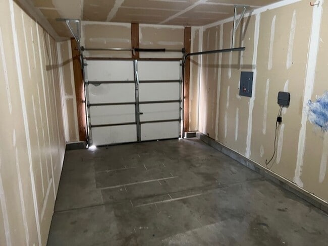 Photo - Beautiful Single-Family Home for Rent in Springville!