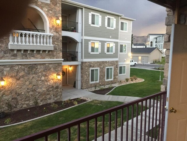 Photo - 139 W Ridge Rd