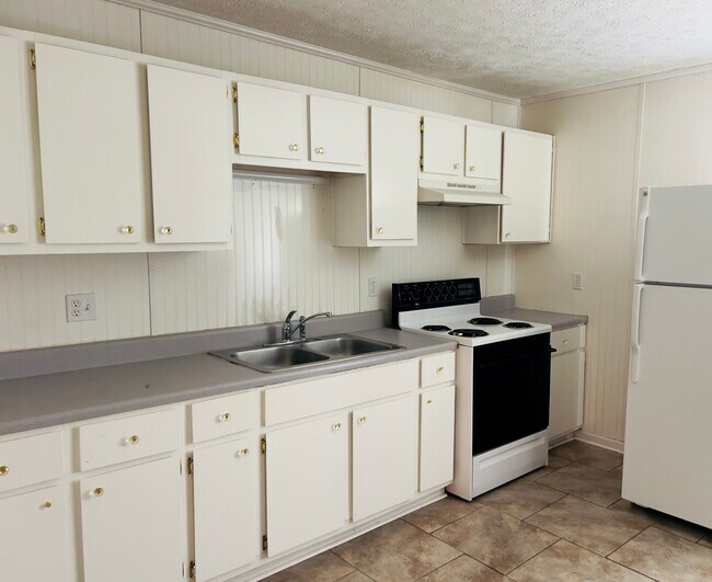 Photo - 449 Evans St