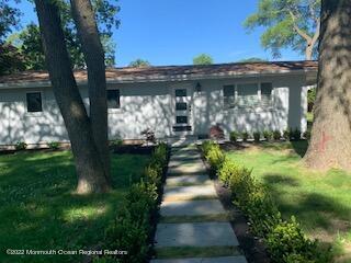 Photo - 220 Highwood Rd