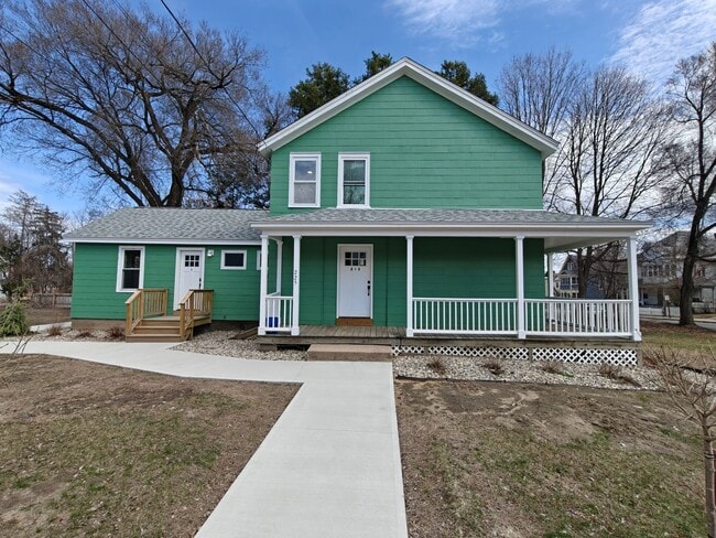 Photo - 225 State St Unit Apt 1