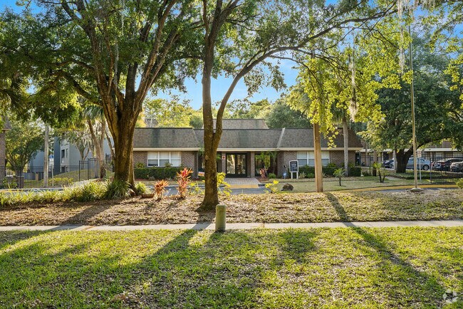 Building Photo - Doral Oaks Rental