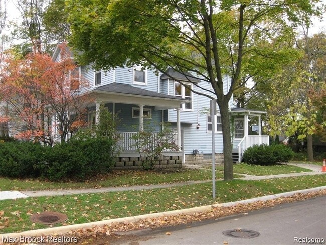 Building Photo - 287 Oakland Ave