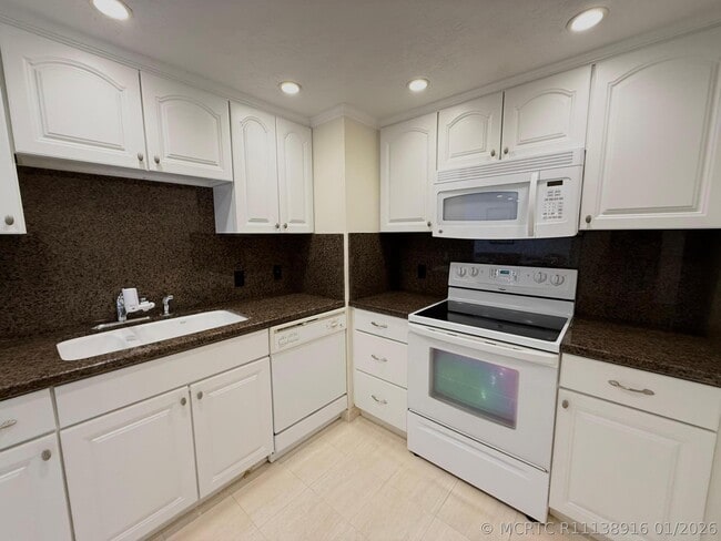 5600 N Flagler Dr Unit 2209