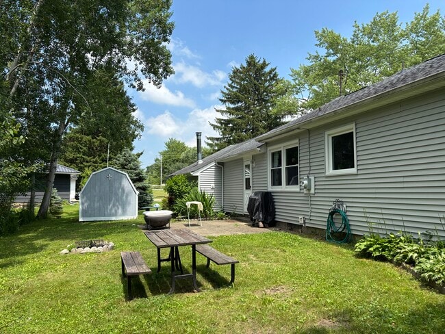 Photo - 1051 Mill Rd