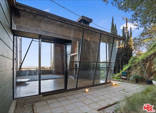 Photo - 8663 Nash Dr