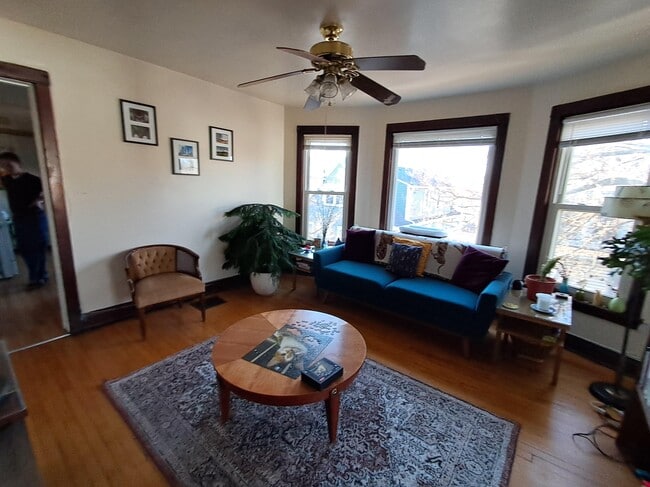 Photo - 314 N Ingersoll St Unidad 2