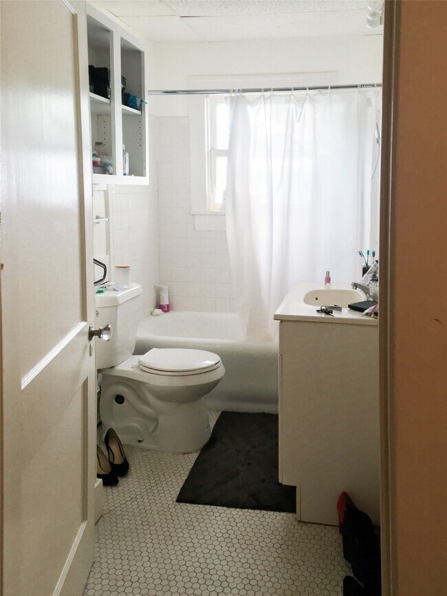 Photo - 1540 Hawthorne St