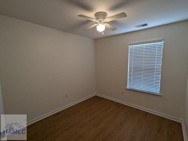 Photo - 130 Willow Oak Dr