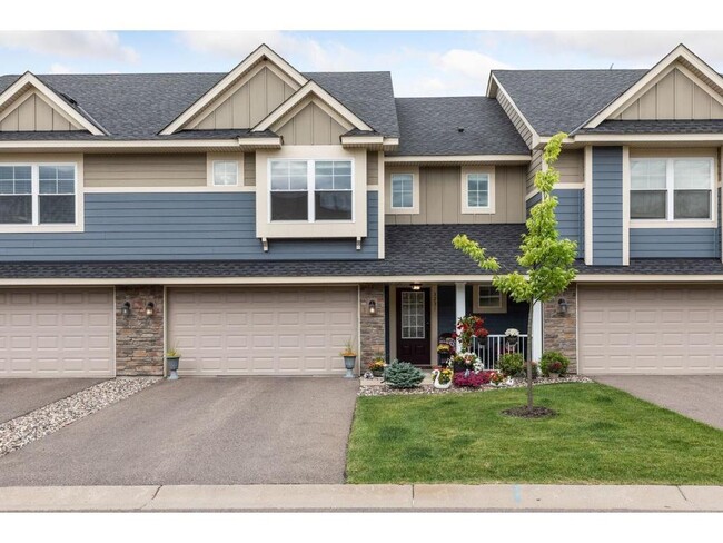 Photo - 3231 Red Oak Trail Townhome