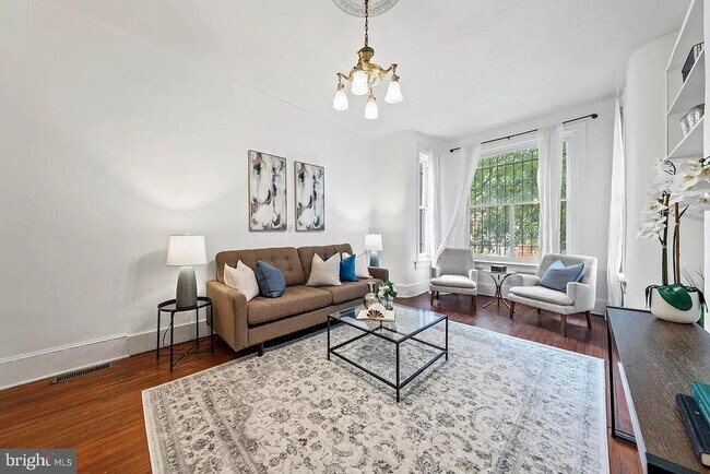 Photo - 1306 Euclid St NW
