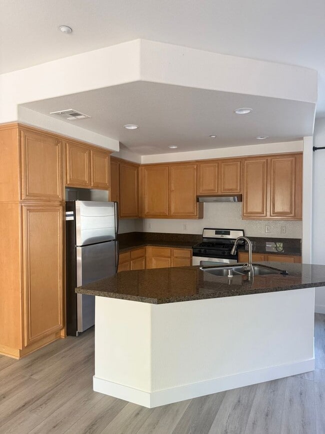 2715 Escala Cir
