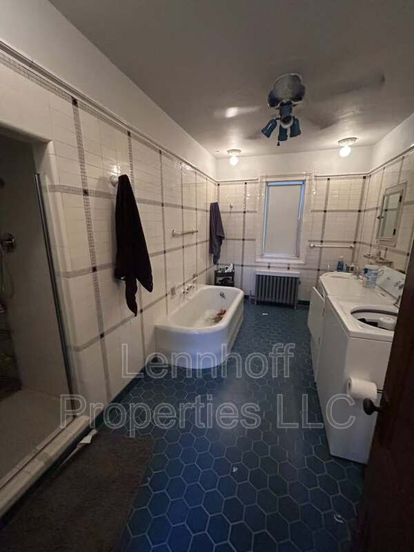 Photo - 308 Pawtucket St