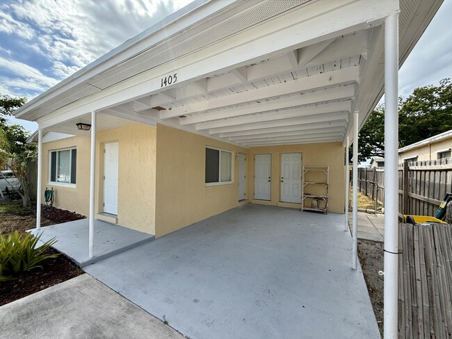 Photo - 1405 N J Terrace