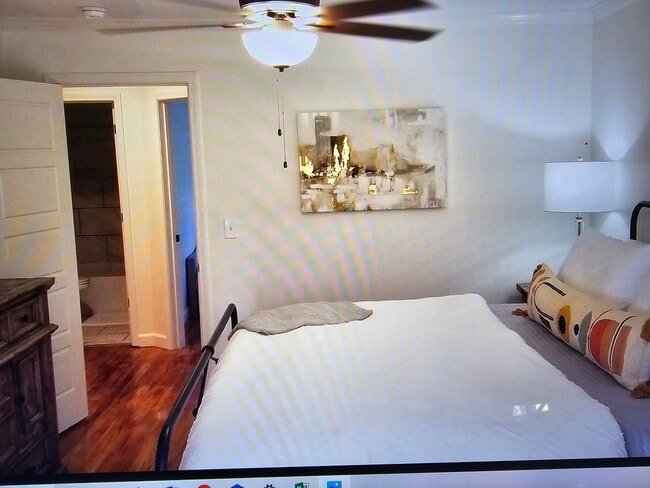 Photo - 417 1st St S