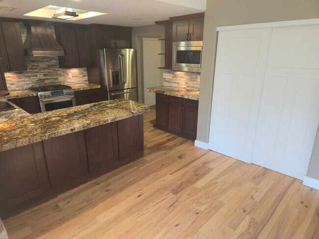 Photo - Beautiful Boulder Pointe Home! 3bd / 2ba + Office - No Students! - Small Pets Considered!! Avail....