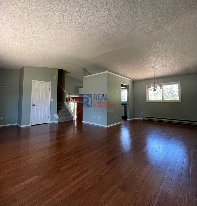 Photo - 3207 Camelot Dr