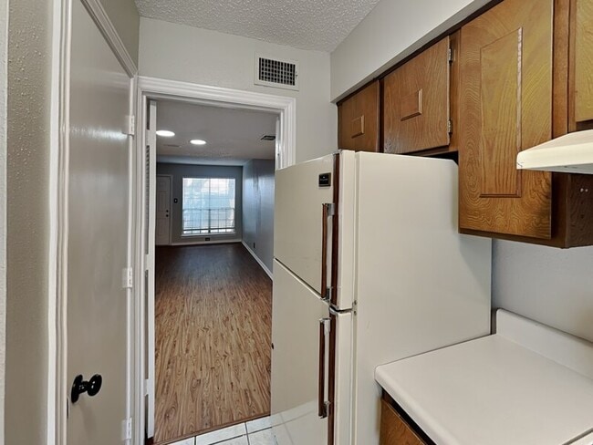 Photo - 931 Roaring Springs Rd