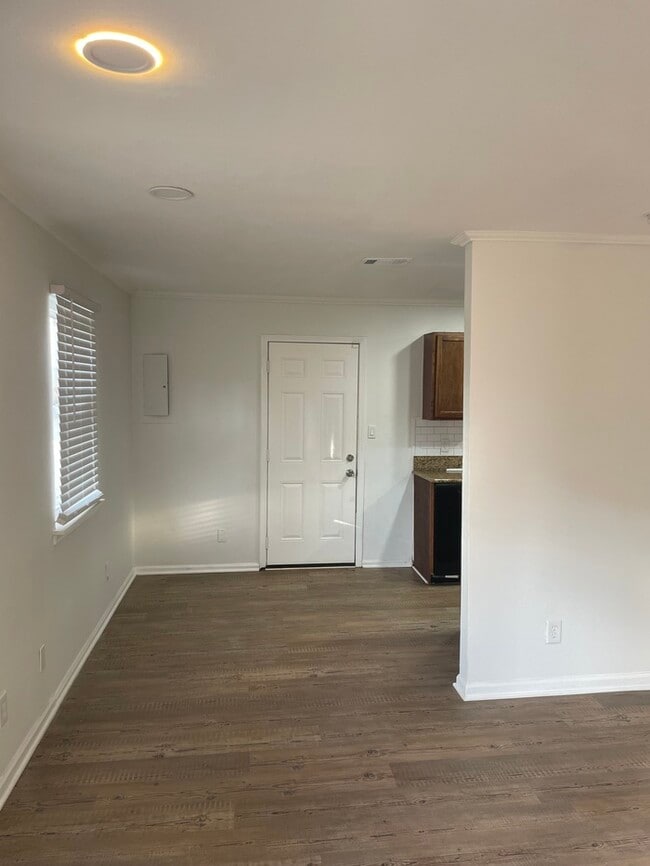 Photo - Newly Renovated!