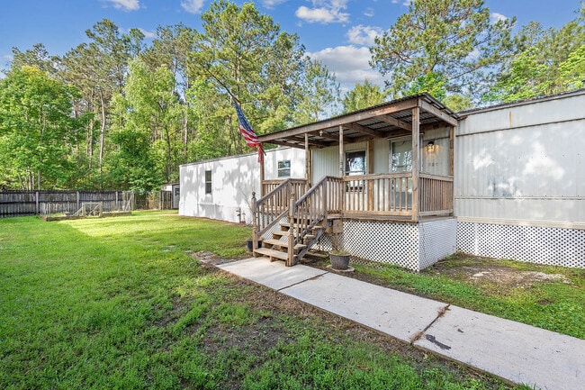 Building Photo - 20356 S I - 12 Service Rd