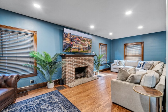 Photo - 1818 Frazer Ave NW