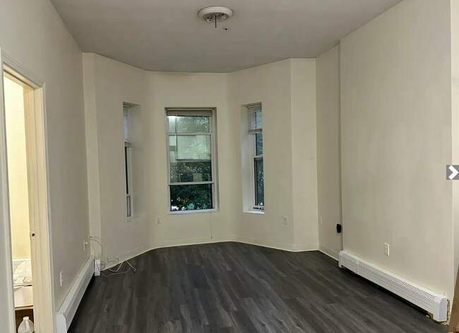 Building Photo - 96 Hammond St Rental