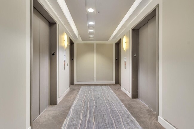 Photo - 150 E Robinson St