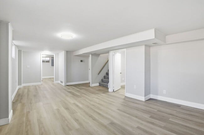 Photo - Spacious 3-Bed Home with Finished Basement and Extra Room