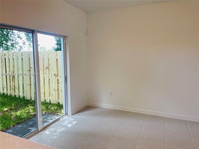 Photo - 1695 SE 27th Rd