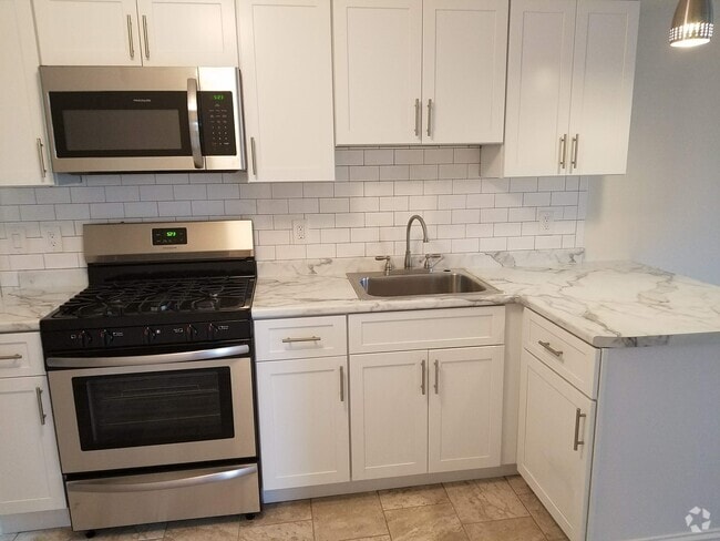 Building Photo - 1 Main St Unit 2 Rental