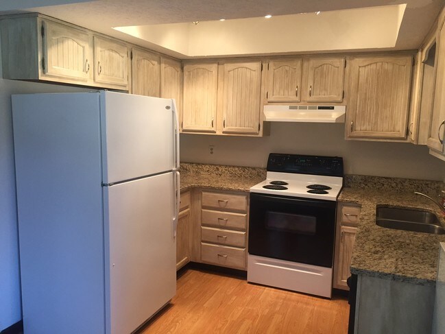 Cocina - 1982 Drury Ln