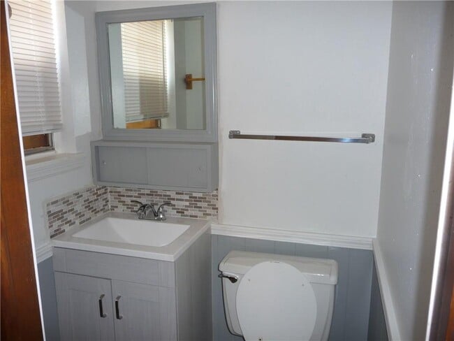 Photo - 4917 S Karen St