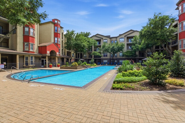 Inwood on the Park apartments — community photo