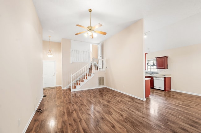 Photo - 1108 Waverunner Ct E