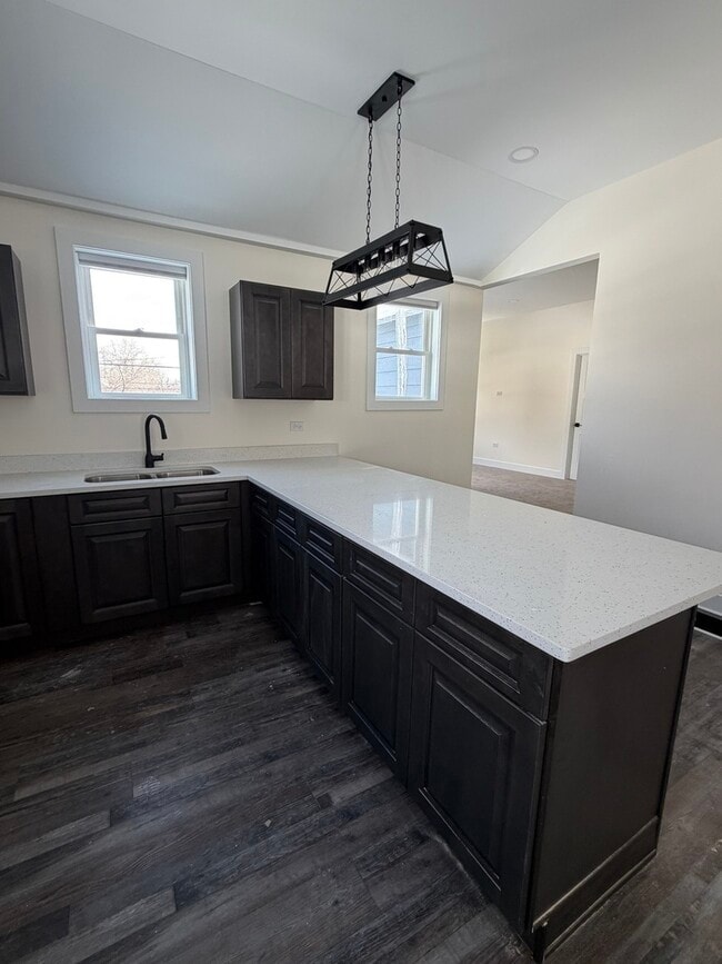 Photo - 915 S Spencer Rd