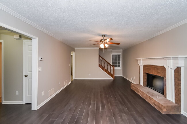 Photo - 2466 Zachary Woods Dr NW