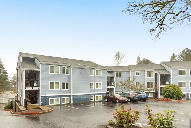 Photo - Charming 2 Bed/1 Bath Lake Oswego Condo in Eagle Crest Community