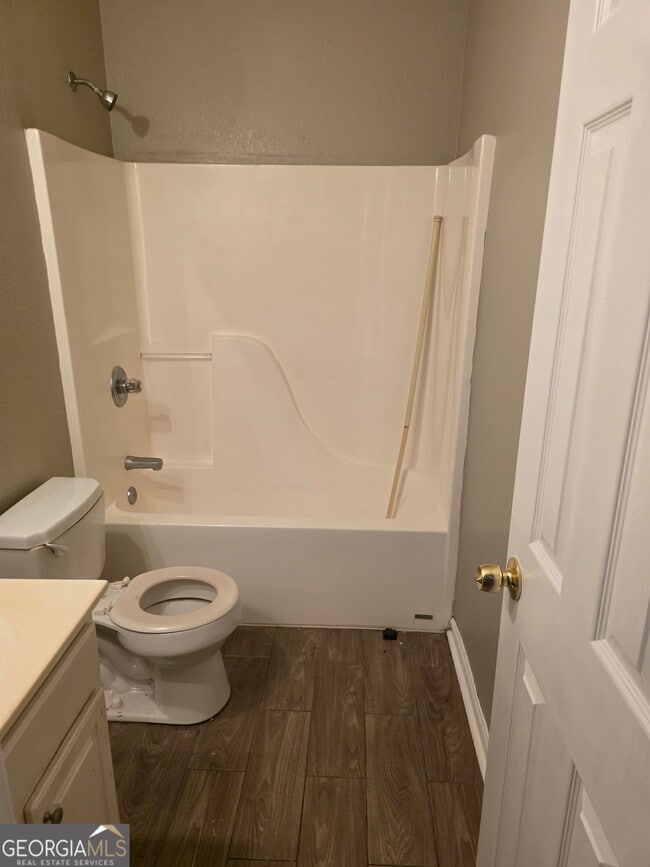 Photo - 180 Brookview Dr