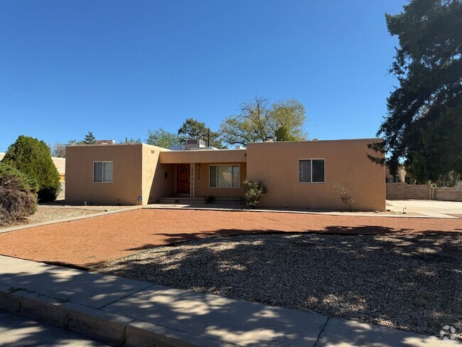 Building Photo - 4 Bedroom 2 Car Garage Rental