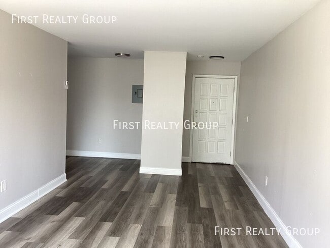 Photo - 5600 N Main St Unidad #302